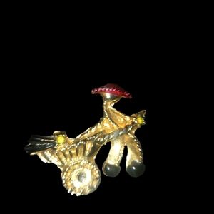 VINTAGE ORIENTAL RICKSHAW BROOCH